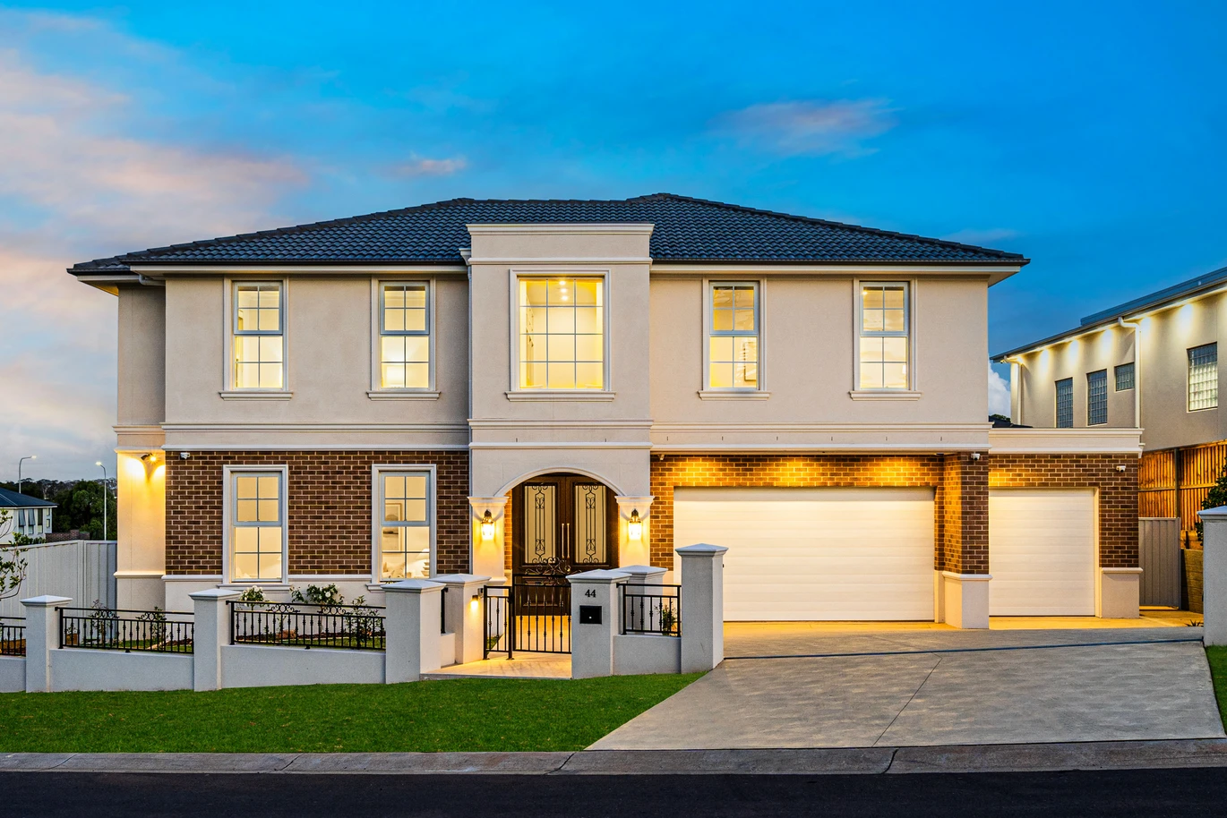 Explore Luxury Living: 6 Bedrooms in Leppington